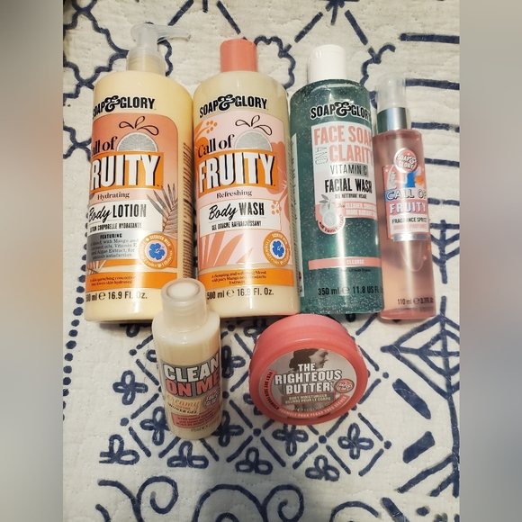 Soap and glory kit/set - Picture 2 of 5